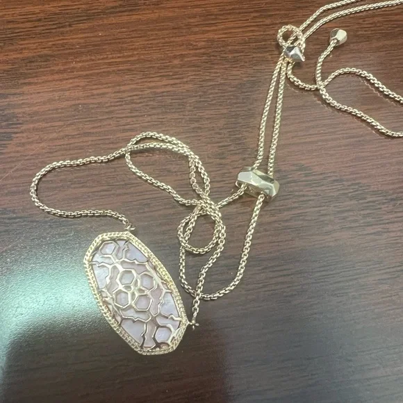 Kendra Scott Delaney Necklace - Picture 3 of 8